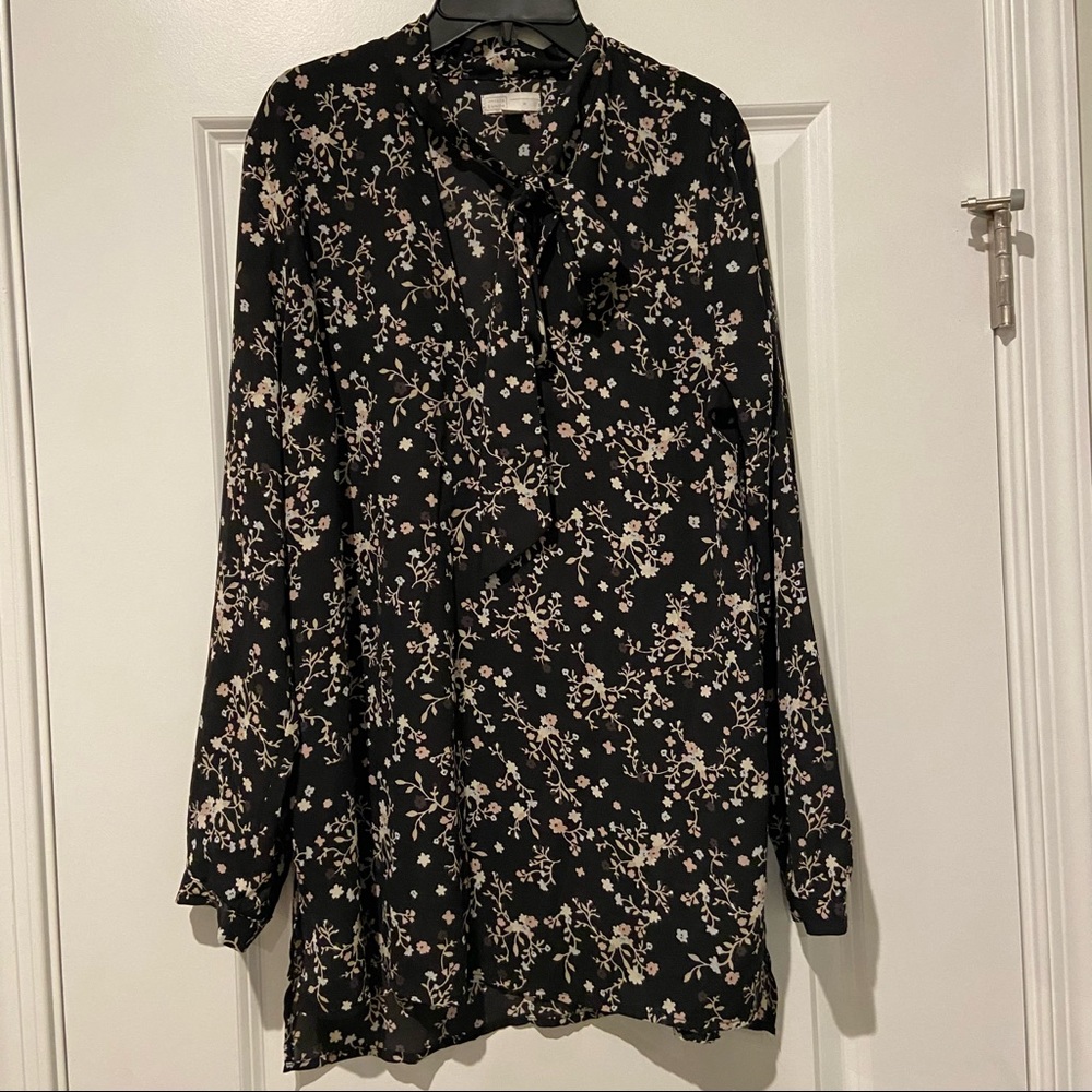 14th &Union medium blouse-black floral